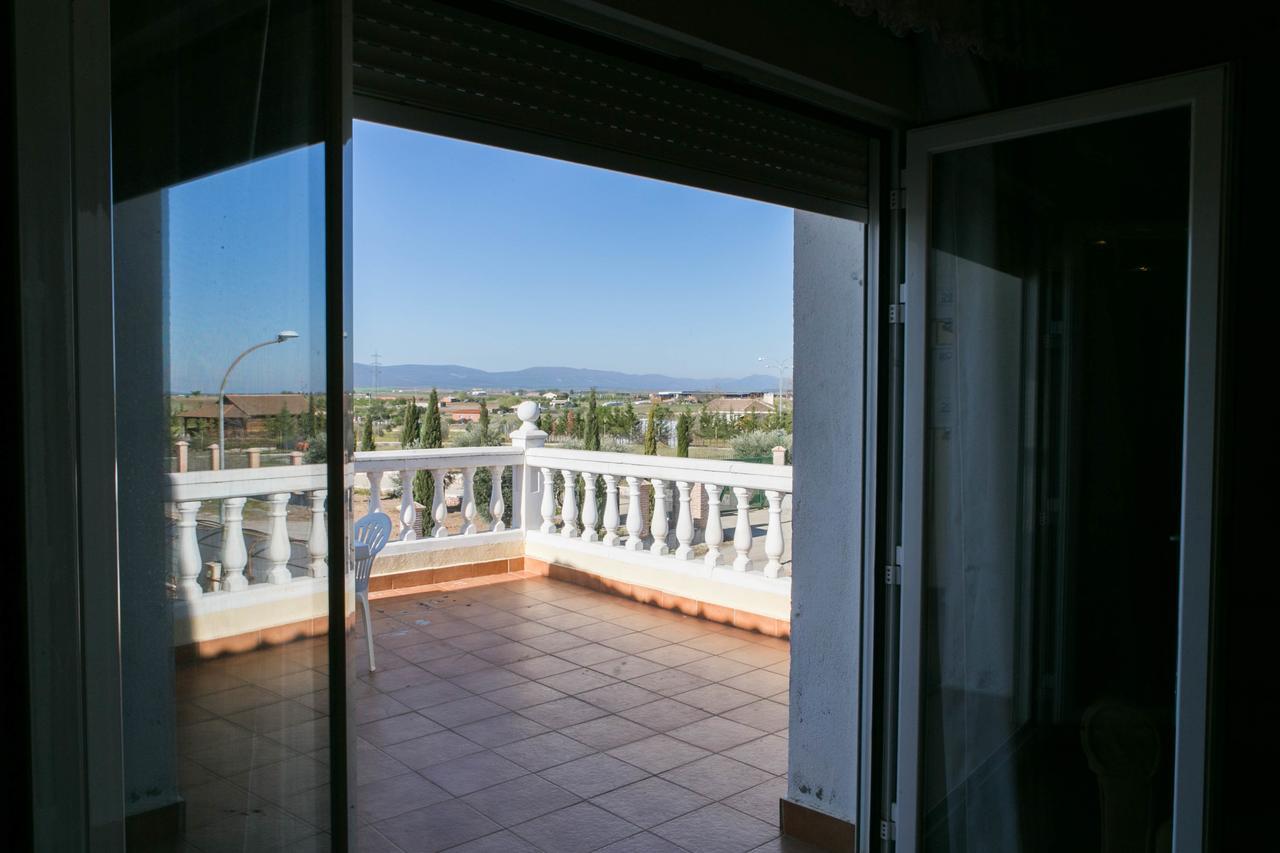 La Rosaleda De Orgaz Guest House Exterior foto