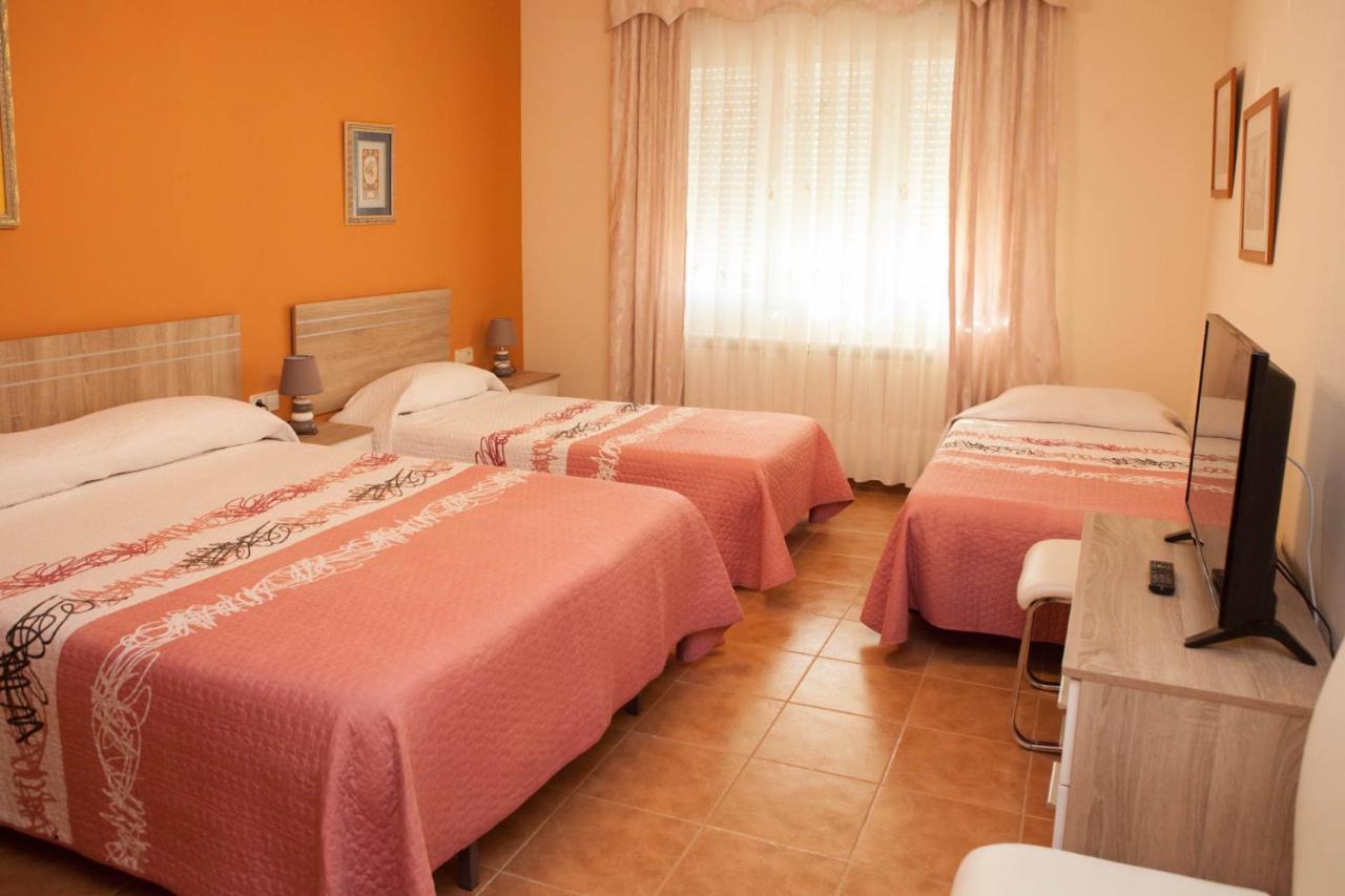 La Rosaleda De Orgaz Guest House Exterior foto