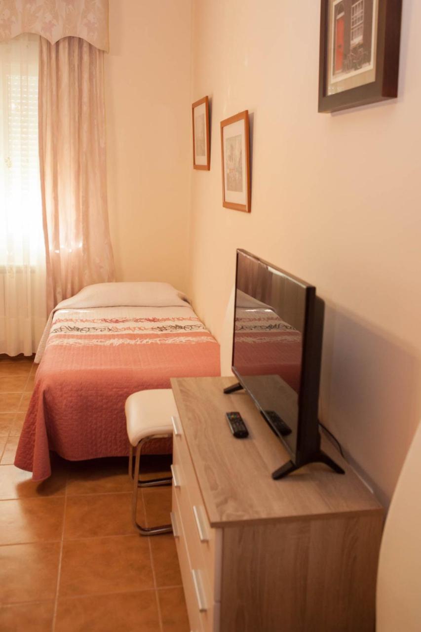 La Rosaleda De Orgaz Guest House Exterior foto