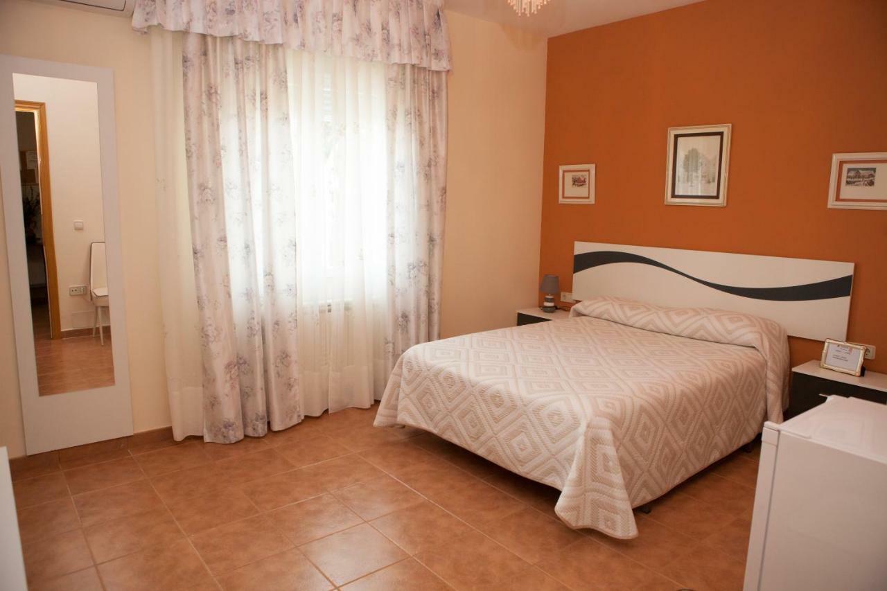 La Rosaleda De Orgaz Guest House Exterior foto
